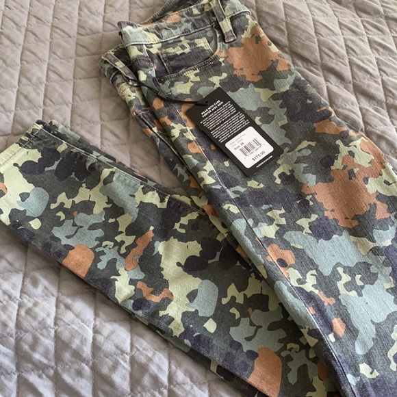 Hudson Jeans Green Barbara High Waist Skinny Jeans - Picture 4 of 4